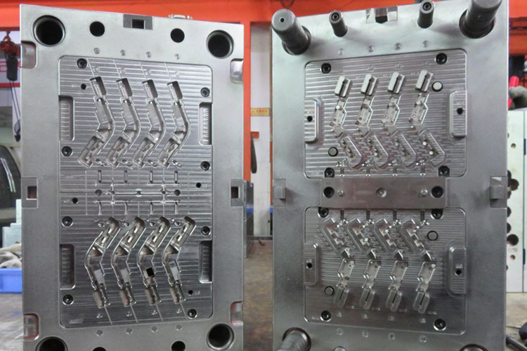 Multi-Cavity-Injection-Moulds-Making